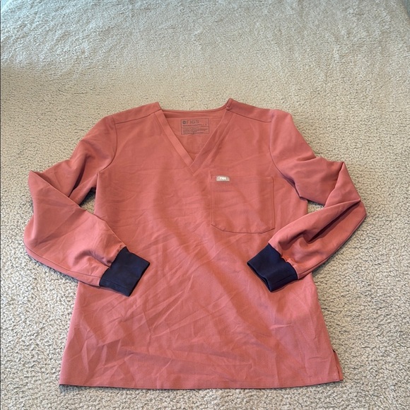 Figs Catarina long sleeve scrubs top Rust V-Neck Top for women's size S - Picture 1 of 5